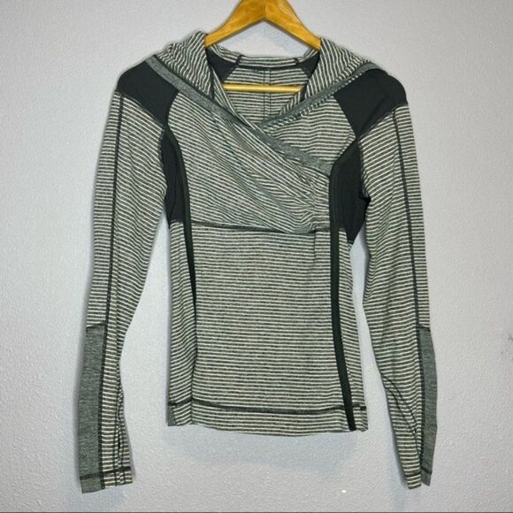 Lululemon Hooded Striped Gray Long Sleeve Shirt women's size 4 - Picture 3 of 8